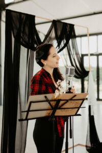 OFFICIANTE-CEREMONIE-LAÏQUE-MARIAGE-INDRE-LOIRE-CHATEAUROUX-TOURS- ORLEANS-BLOIS-BOURGES-36-37-45-41-18